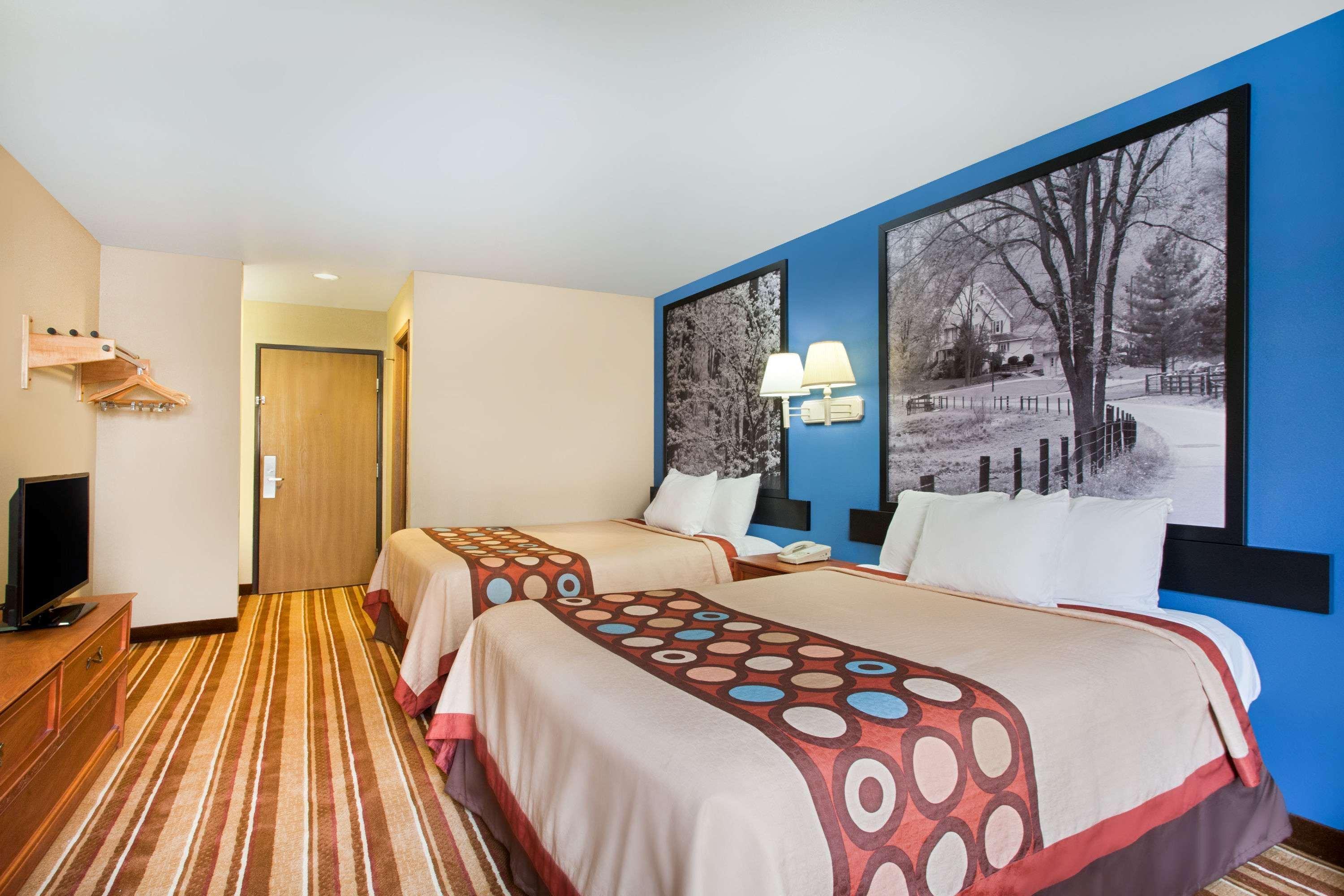 Hotel Super 8 By Wyndham Defiance Zewnętrze zdjęcie